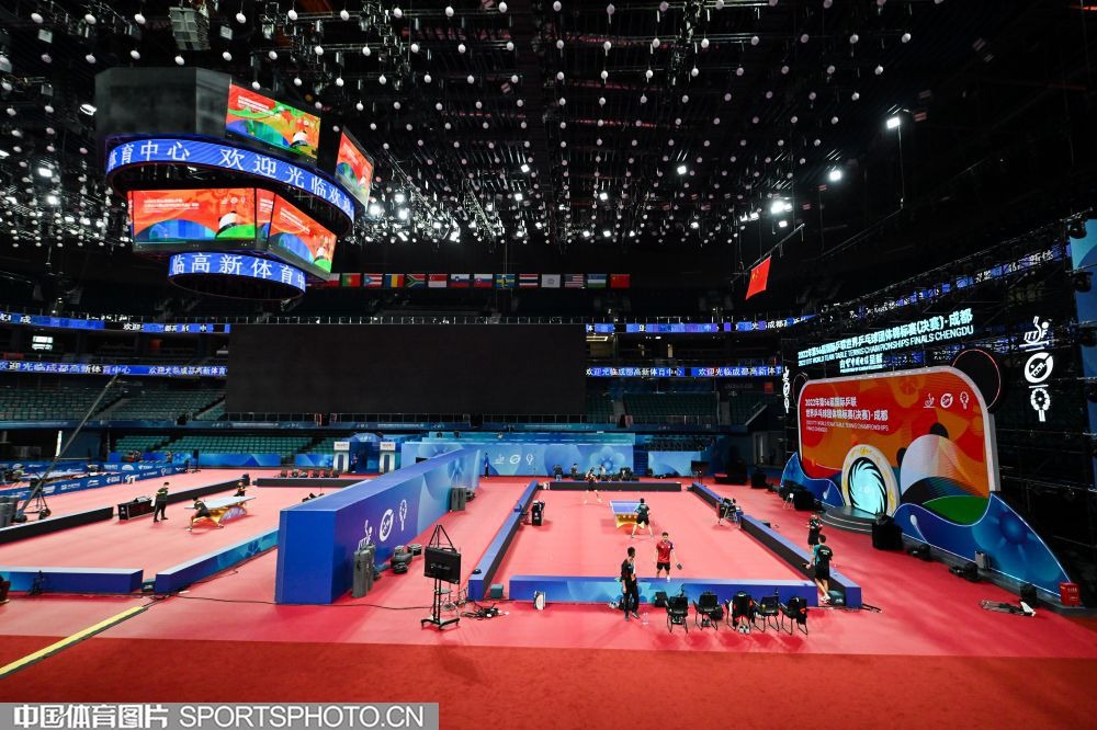 亚精英赛半场：路易斯失单刀+补射中柱，申花暂0-0广岛